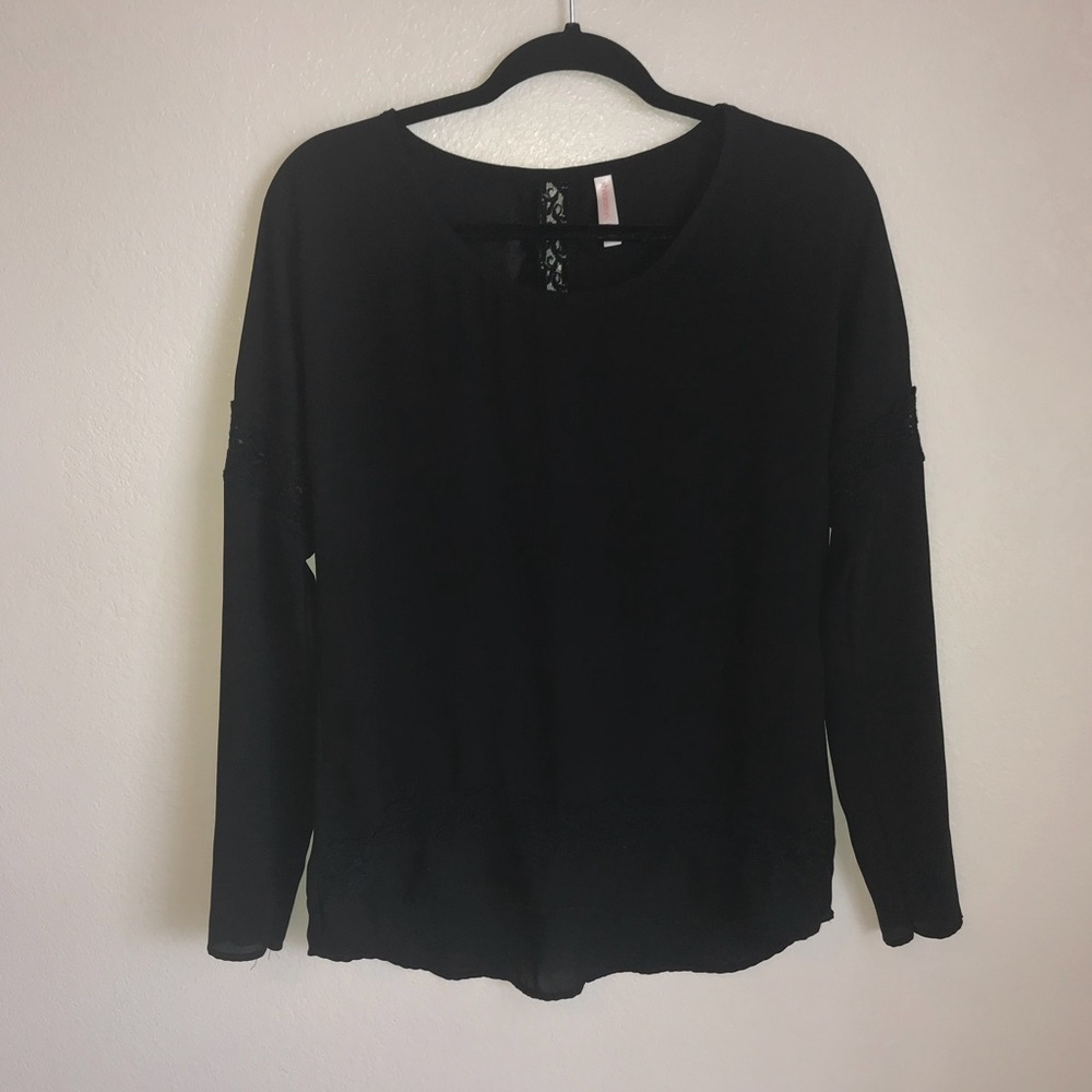 Xhiliration | Black Top